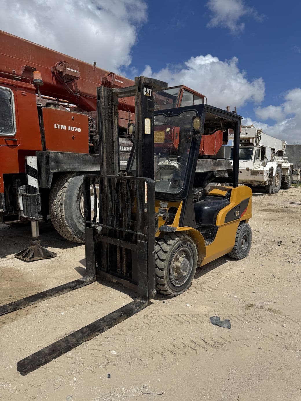 Caterpillar 3.5-Tonne Forklift