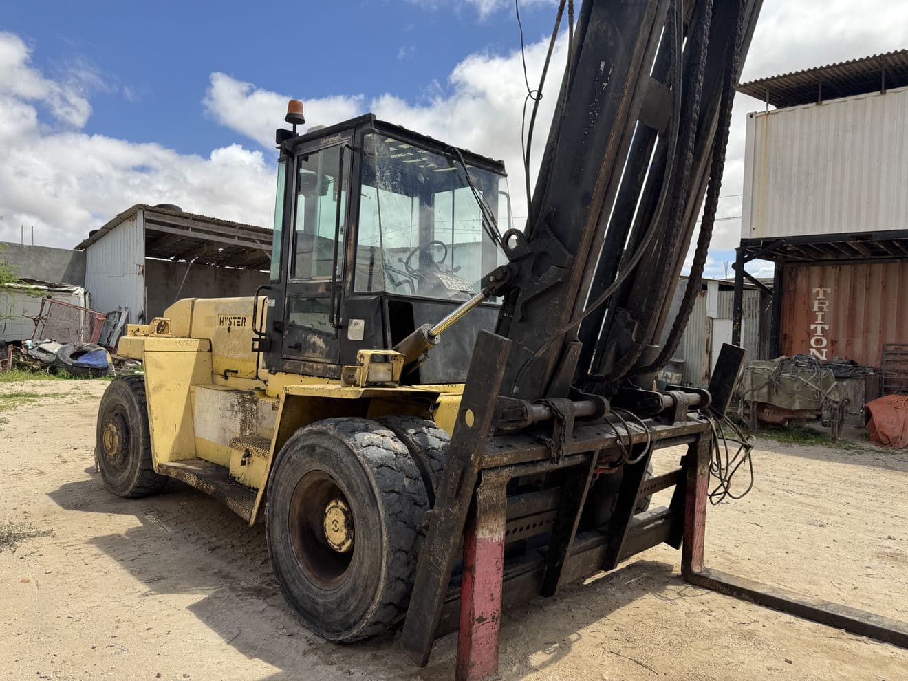 Hyster 16-Tonne Forklift